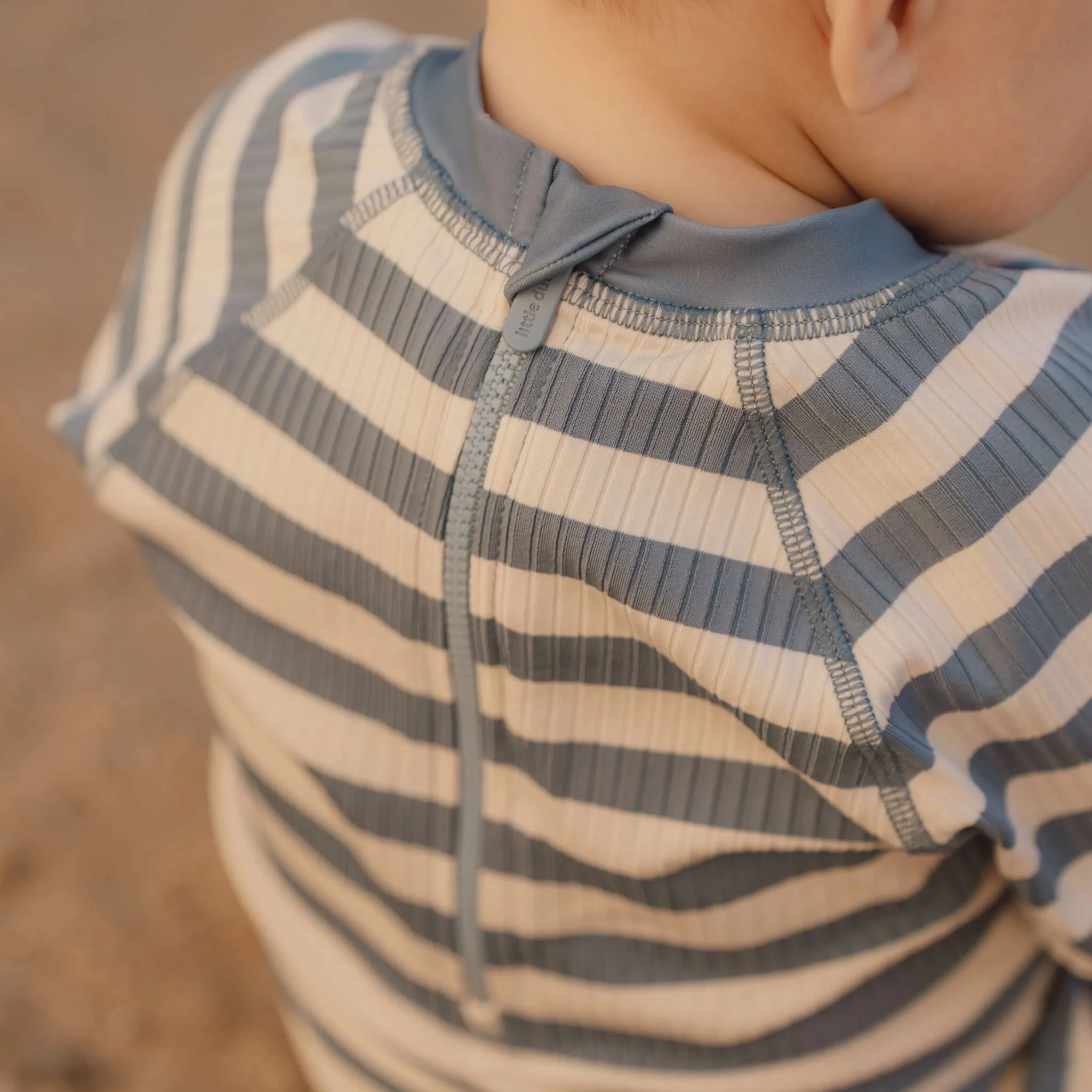 Fato de banho de manga curta - Riscas azul-oceano